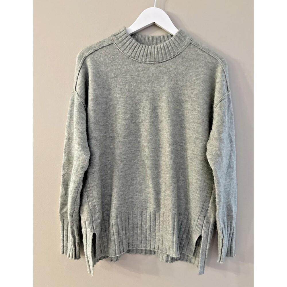 Jessica Simpson - Small - Grey Pullover Sweater